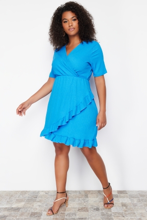 Rochie Mini Tricotată Plus Size Trendyol Curve Albastră cu Decolteu în V și Volane