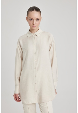 Camasa relaxed fit DeFacto cu guler ascutit in nuanta crem