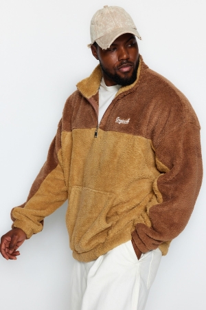 Trendyol Hanorac Oversize Unisex Plus Size Color Block Brodat din Plush Camel